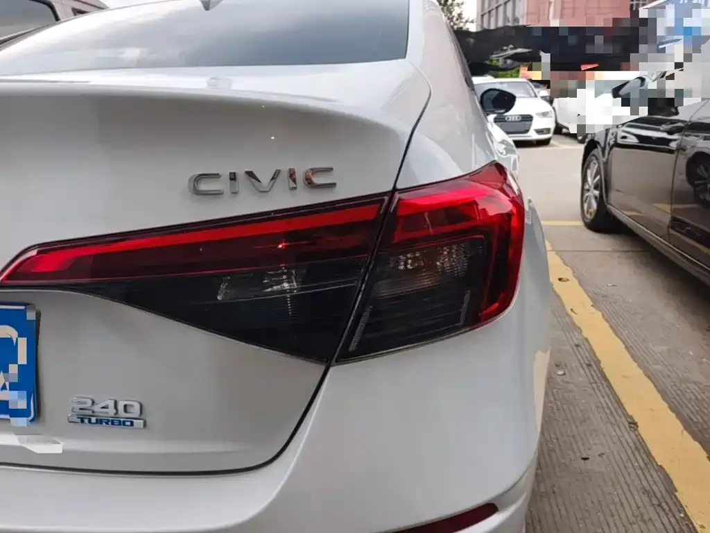 Honda Civic — фото 4