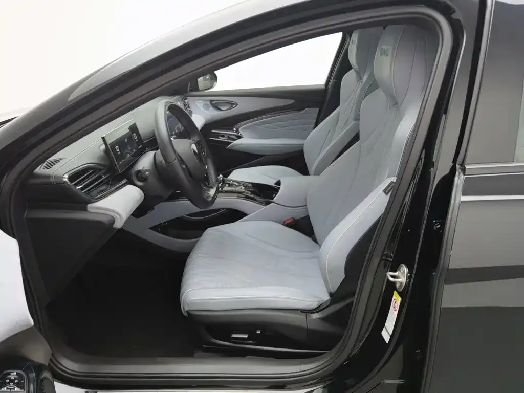 BYD Seal — фото 2