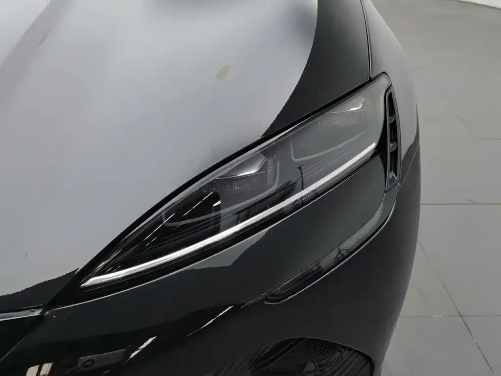 BYD Seal — фото 8
