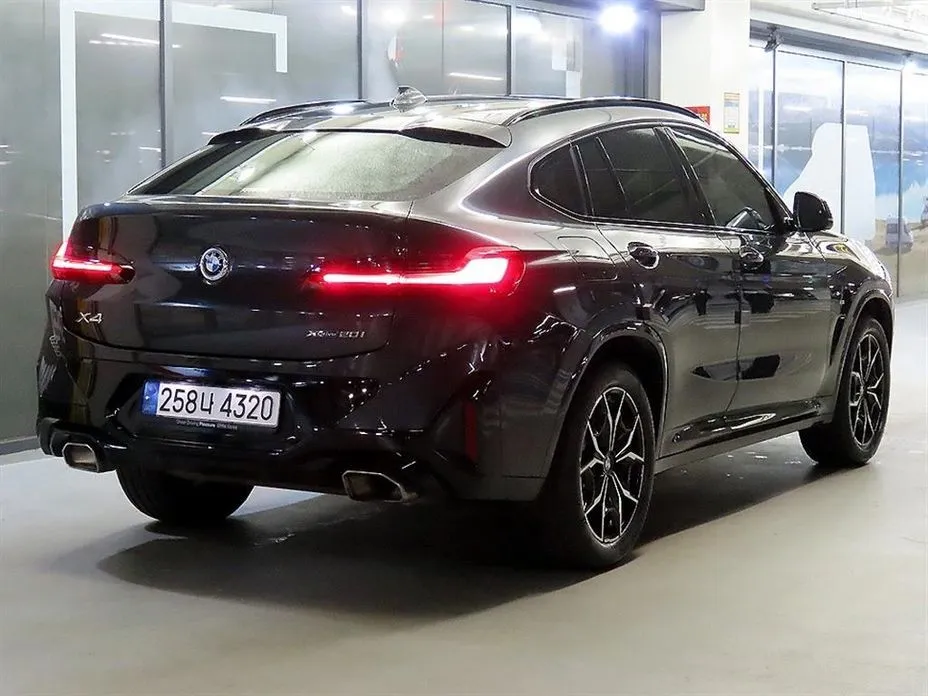 BMW X4 — фото 5