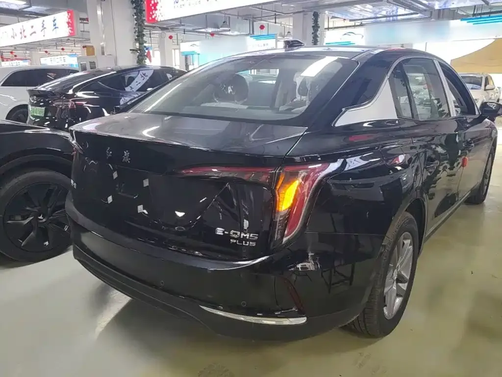 Hongqi E-QM5 — фото 4