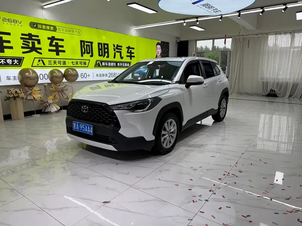 Toyota Corolla Cross — фото 1