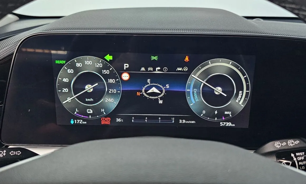 Kia Niro — фото 10
