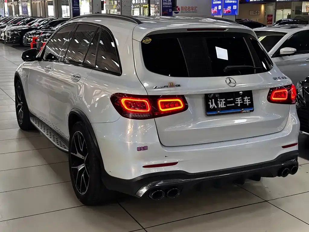 Mercedes-Benz GLC AMG — фото 10