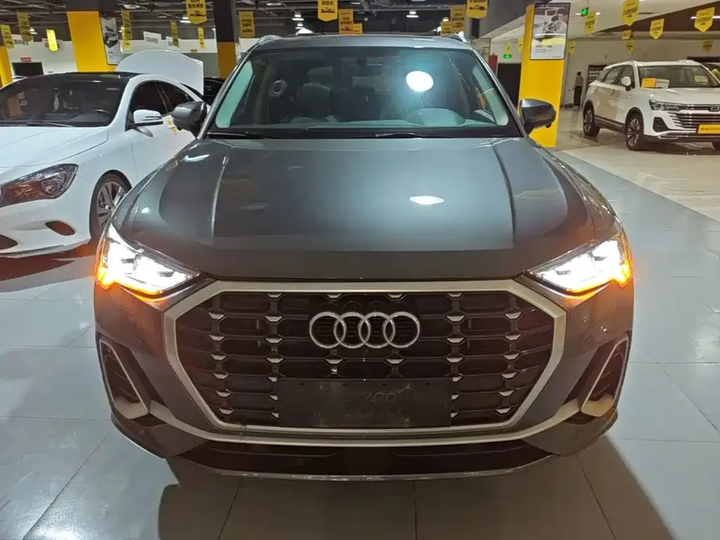 Audi Q3 — фото 10