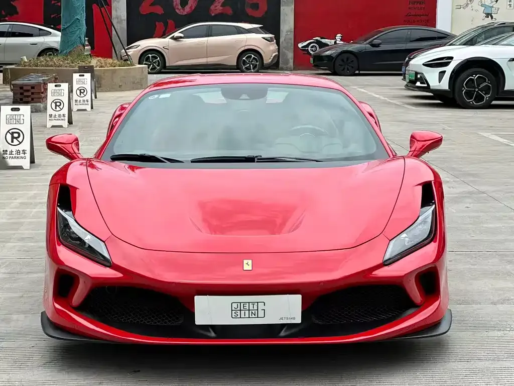 Ferrari F8 — фото 1
