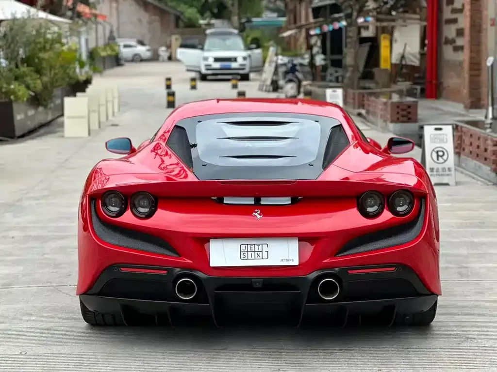 Ferrari F8 — фото 7