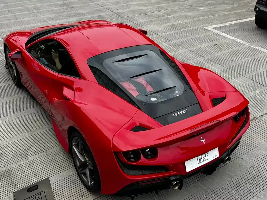 Ferrari F8 — фото 4