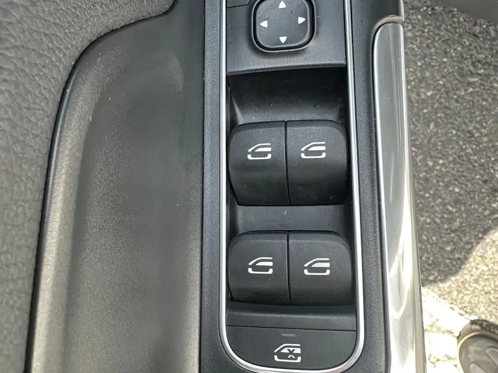 Mercedes-Benz GLA — фото 7