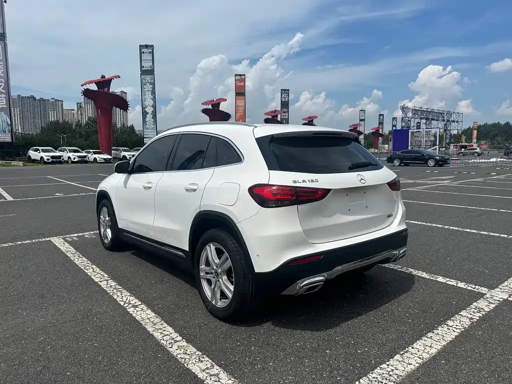 Mercedes-Benz GLA — фото 10