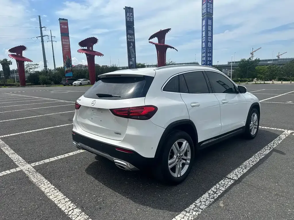 Mercedes-Benz GLA — фото 5