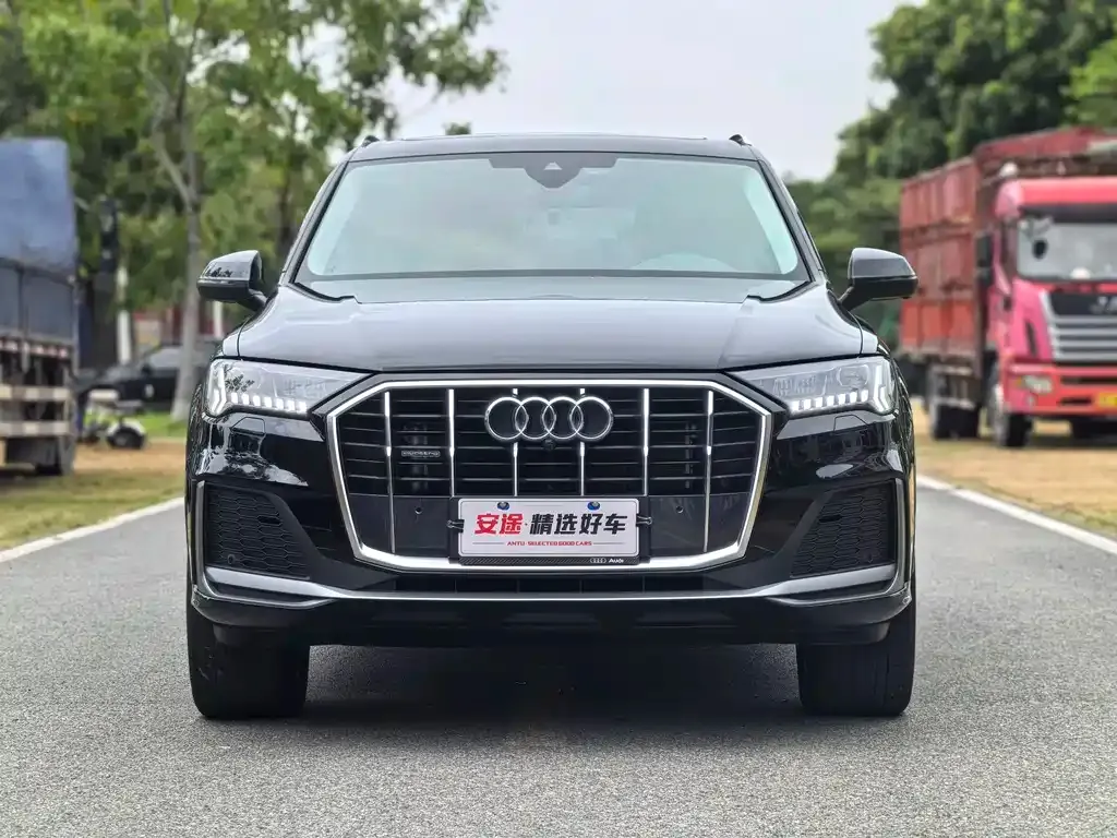 Audi Q7 — фото 5