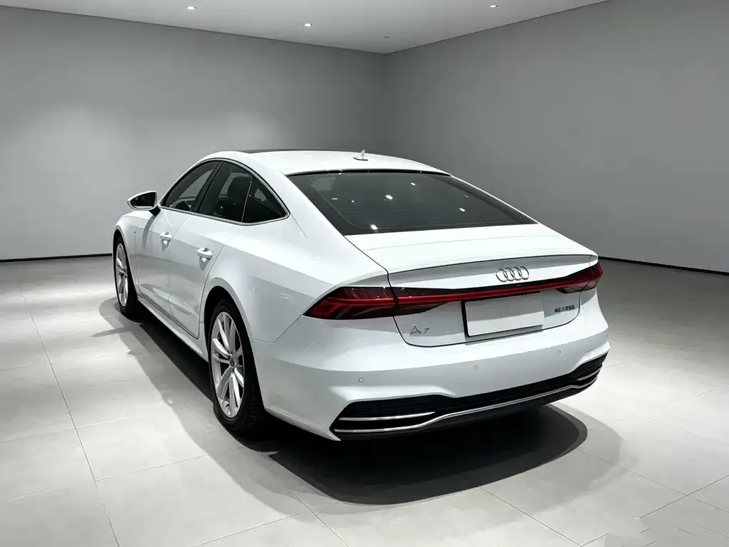 Audi A7 — фото 2