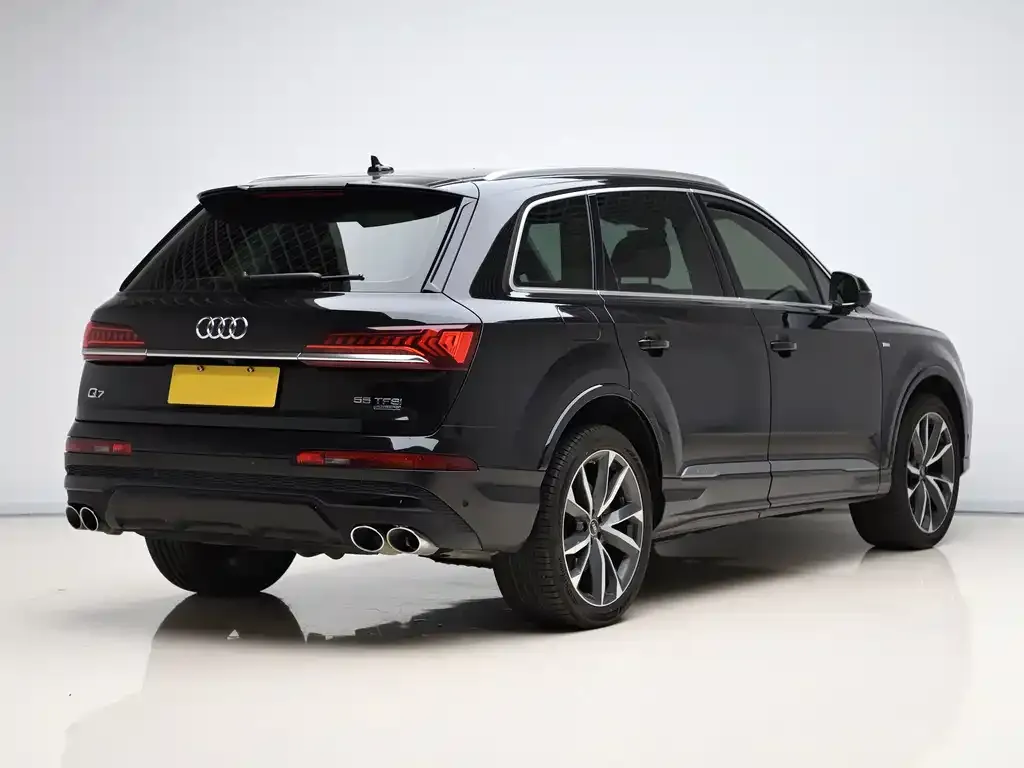 Audi Q7 — фото 6