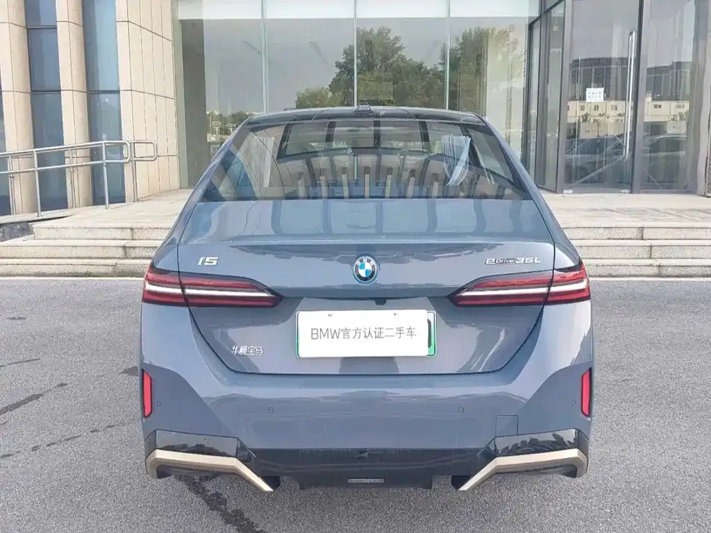BMW i5 — фото 6