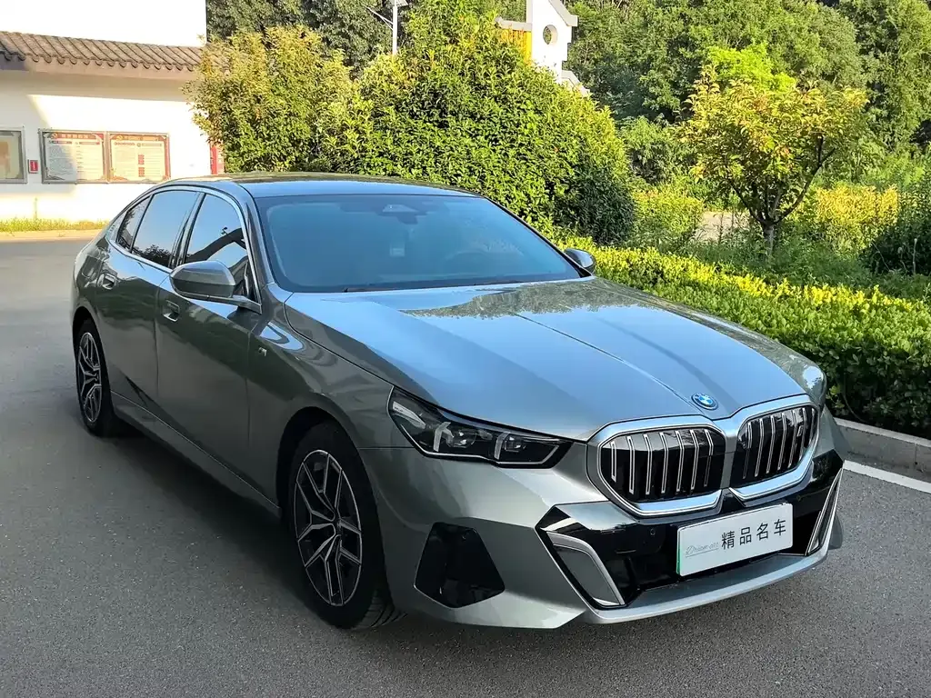 BMW i5 — фото 8