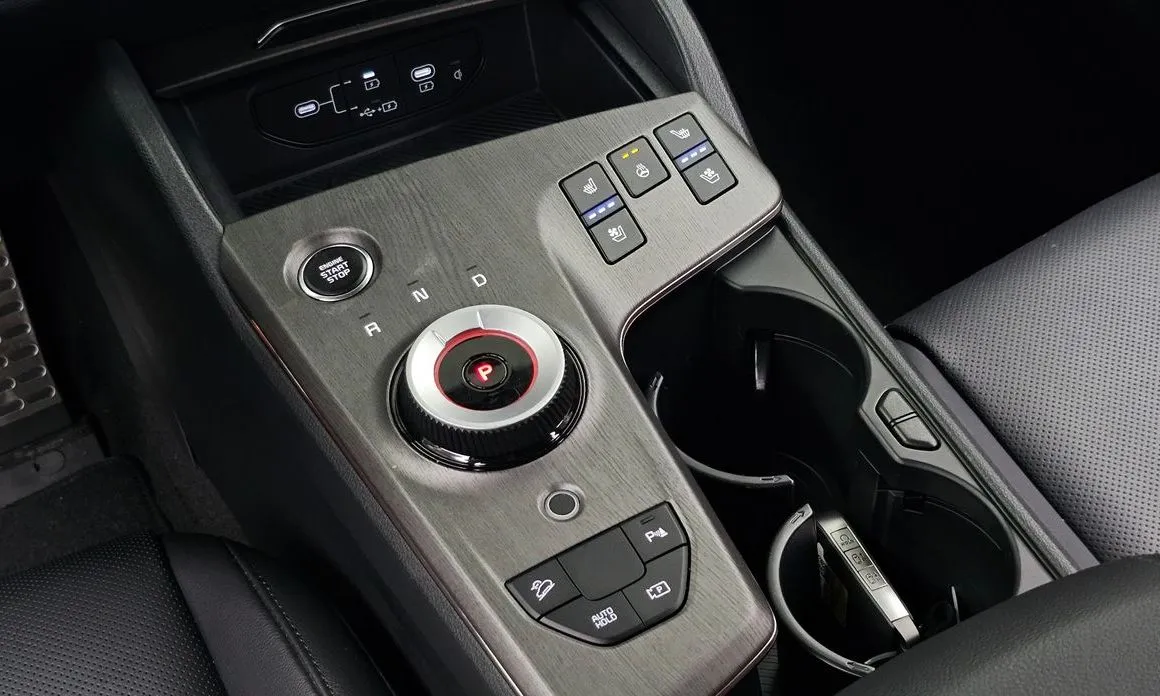 Kia Sportage — фото 8