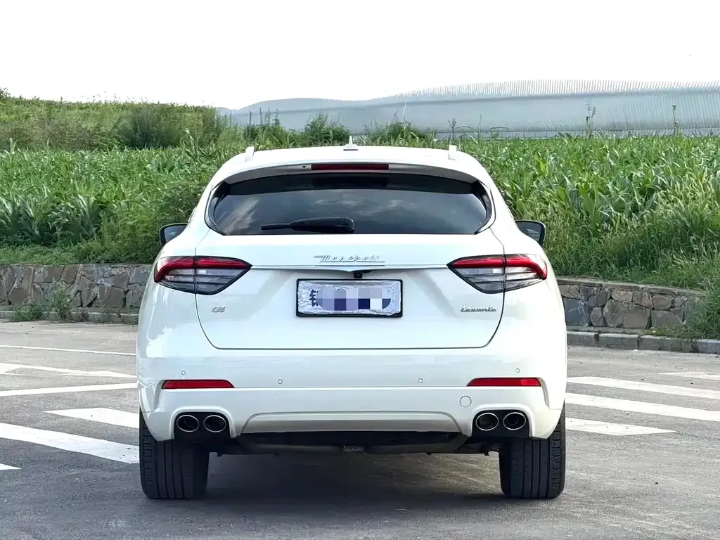 Maserati Levante — фото 8