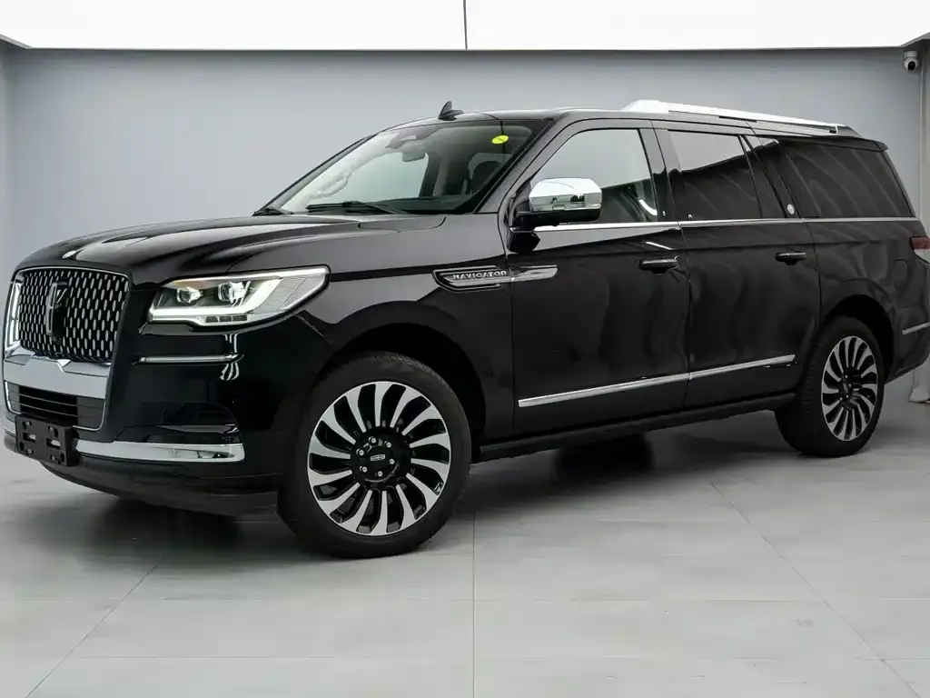 Lincoln Navigator — фото 1