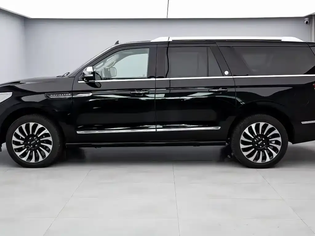 Lincoln Navigator — фото 8