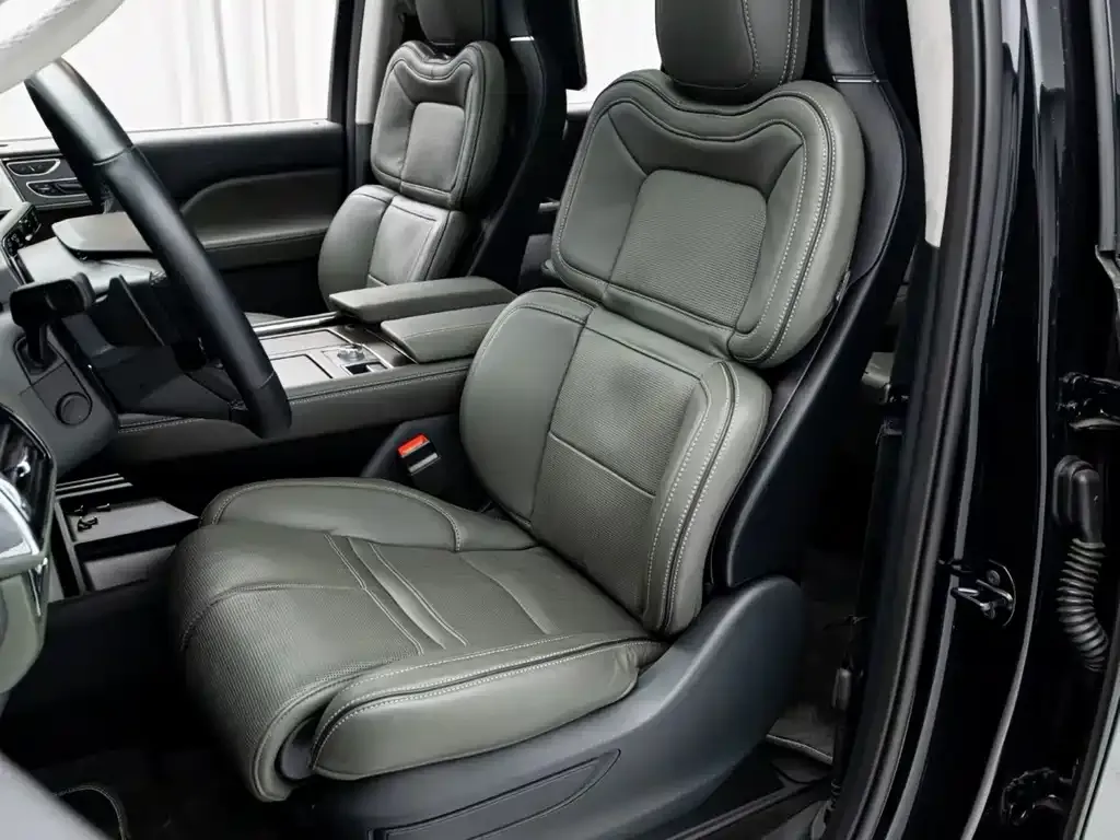 Lincoln Navigator — фото 9