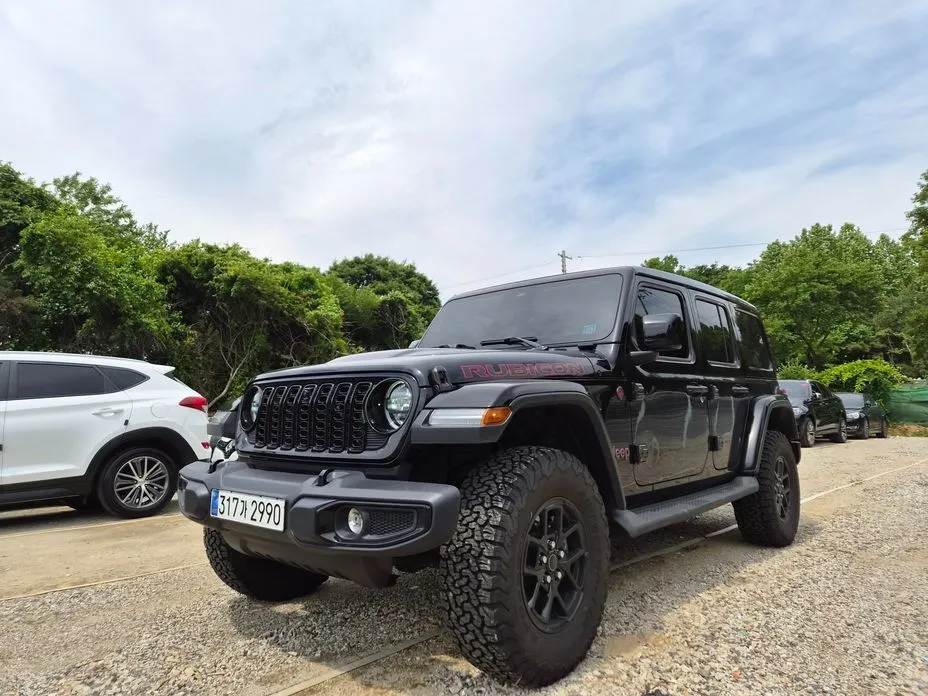 Jeep Wrangler — фото 1
