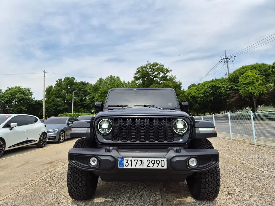 Jeep Wrangler — фото 7