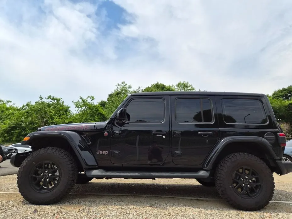 Jeep Wrangler — фото 8