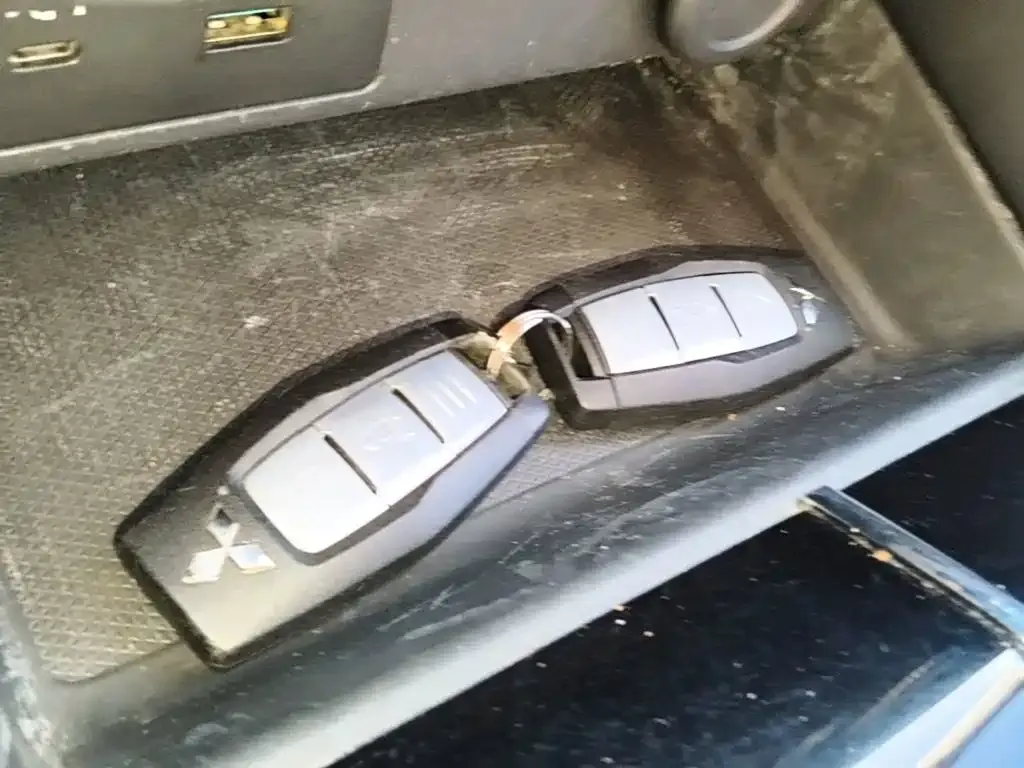 Mitsubishi Outlander — фото 10