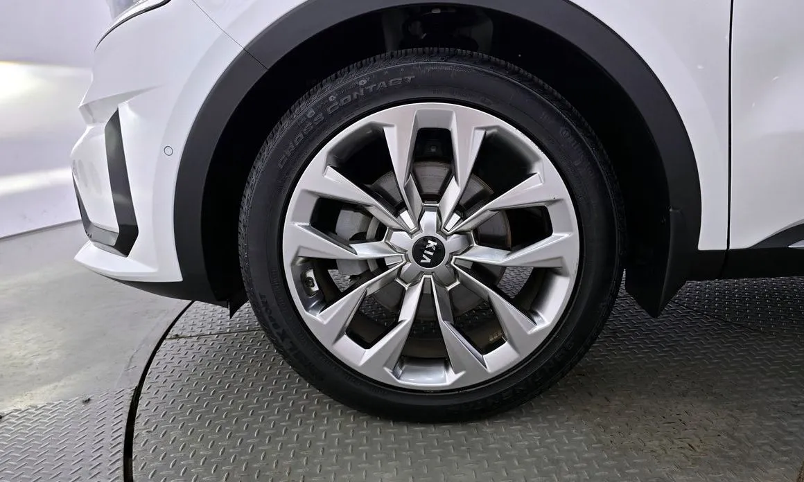 Kia Sorento — фото 9