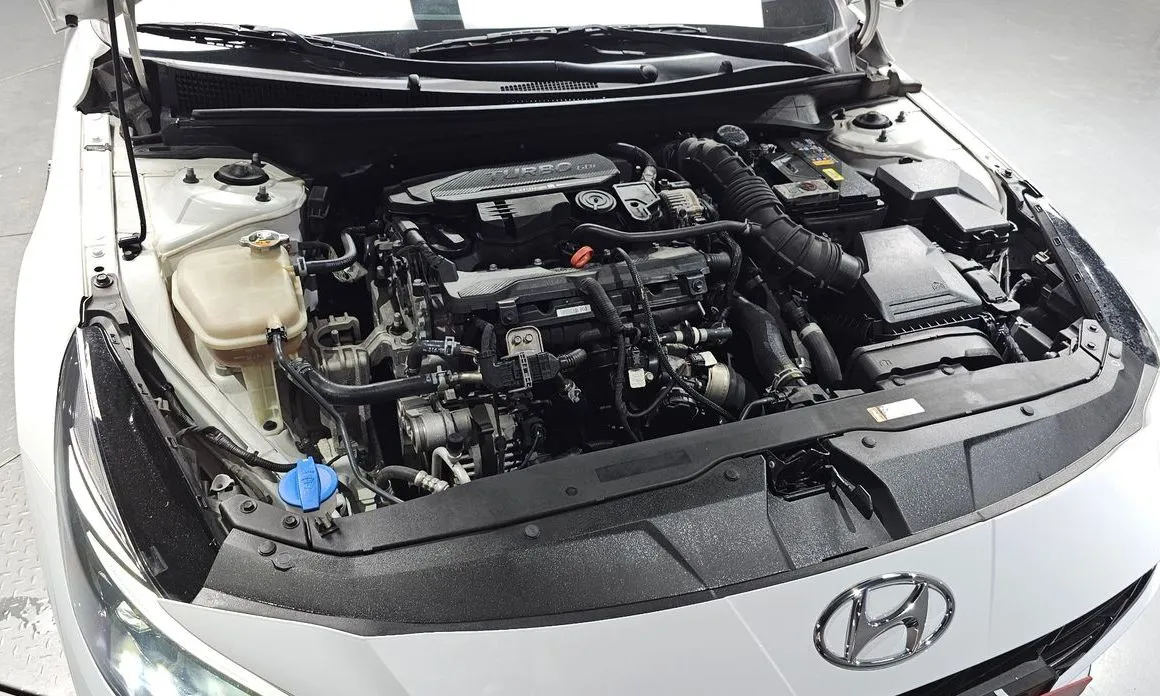Hyundai AVANTE — фото 4