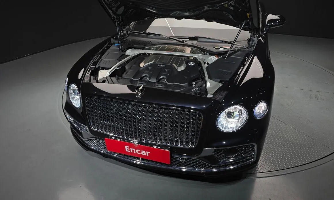 Bentley Flying Spur — фото 10