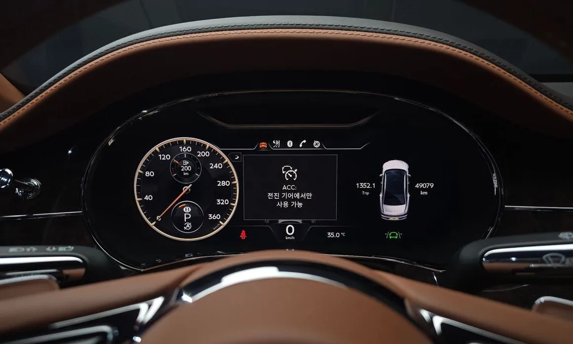 Bentley Flying Spur — фото 6