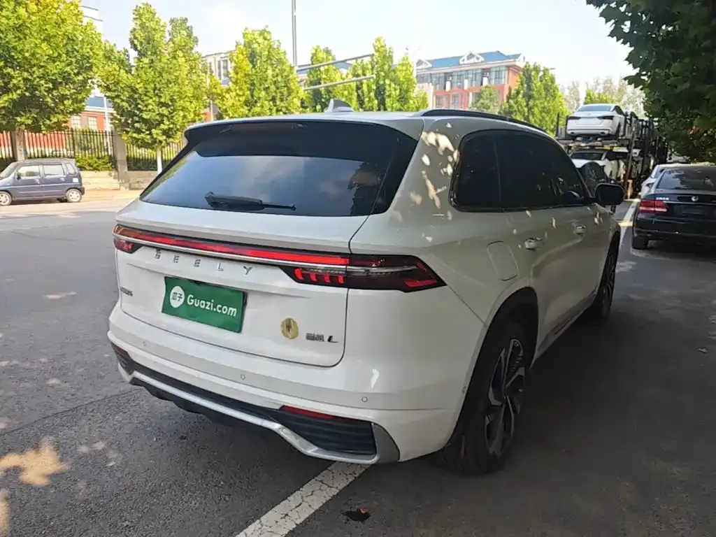 Geely Xingyue L — фото 8