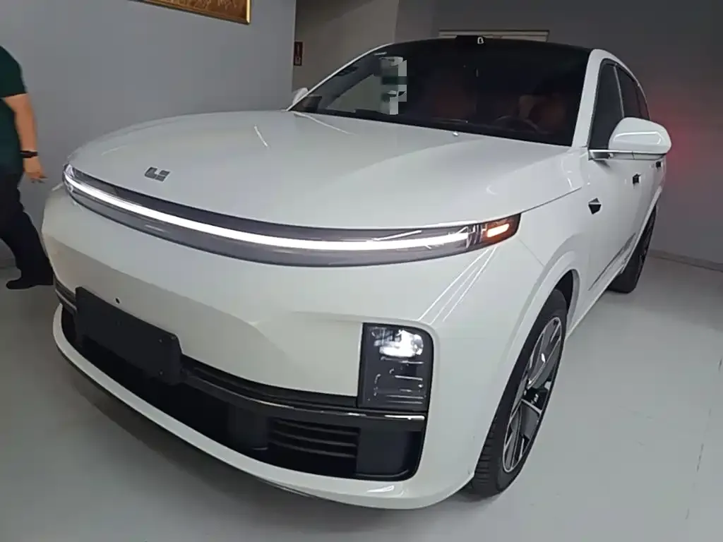 Li Auto L7 — фото 10
