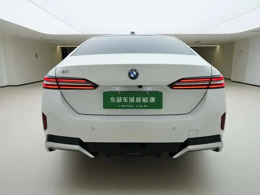 BMW i5 — фото 6