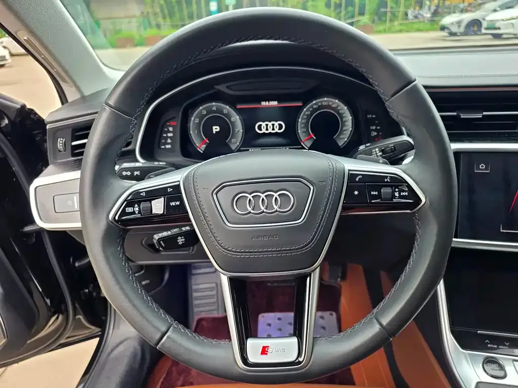 Audi A6L — фото 2