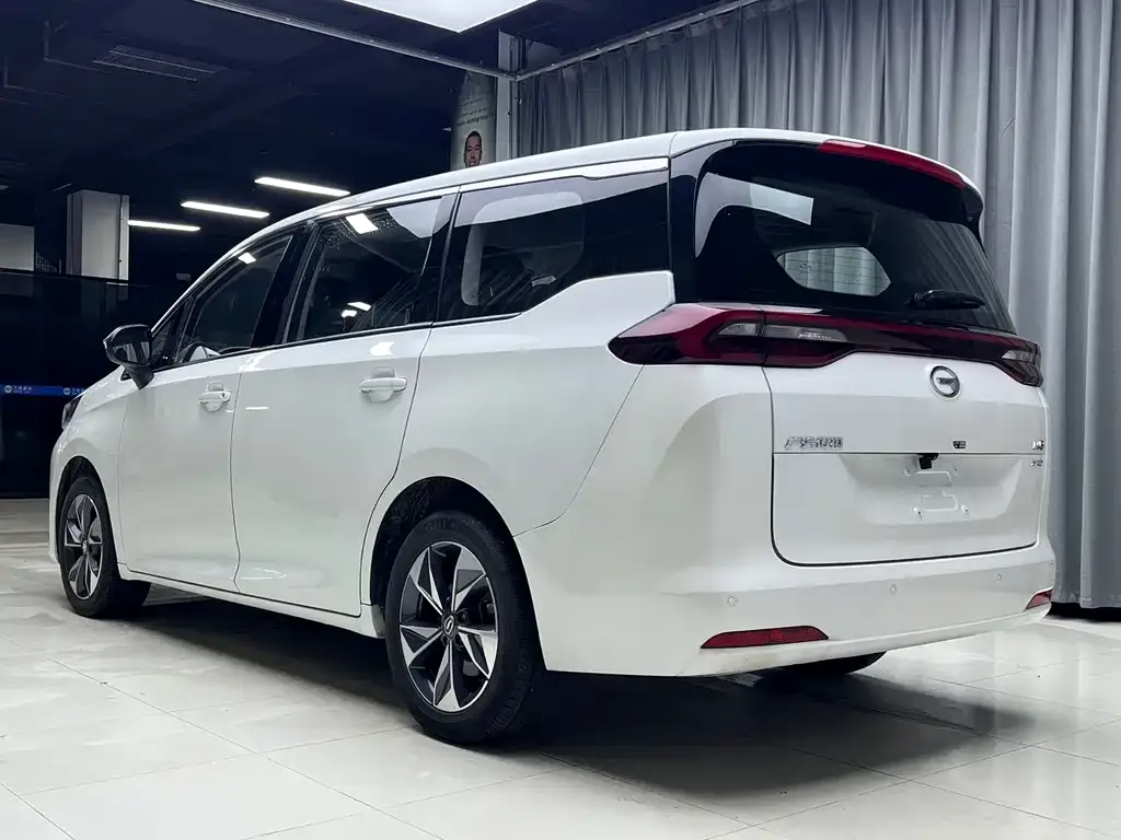 GAC Motor Trumpchi M6 — фото 10