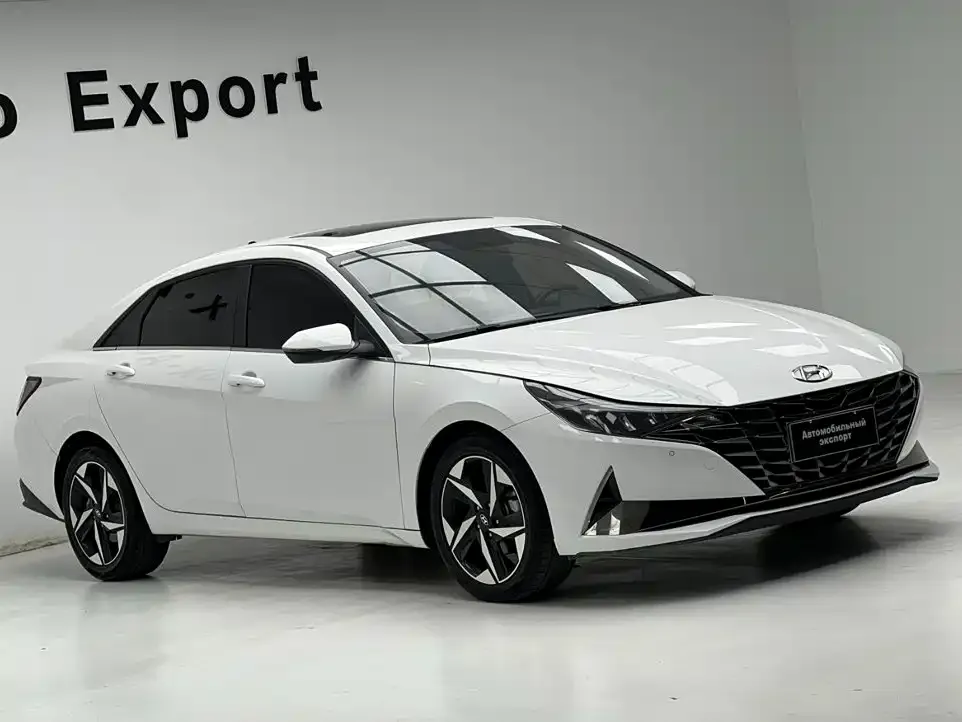 Hyundai Elantra — фото 10