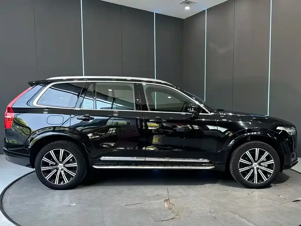 Volvo XC90 — фото 3