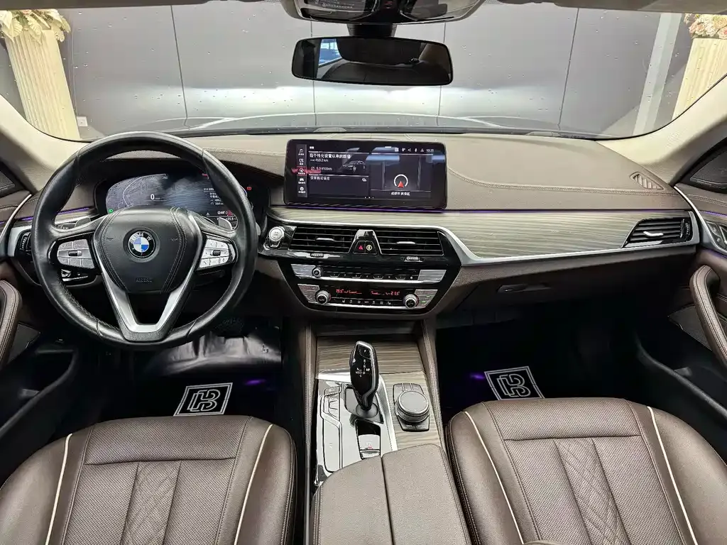 BMW 5 Series — фото 10
