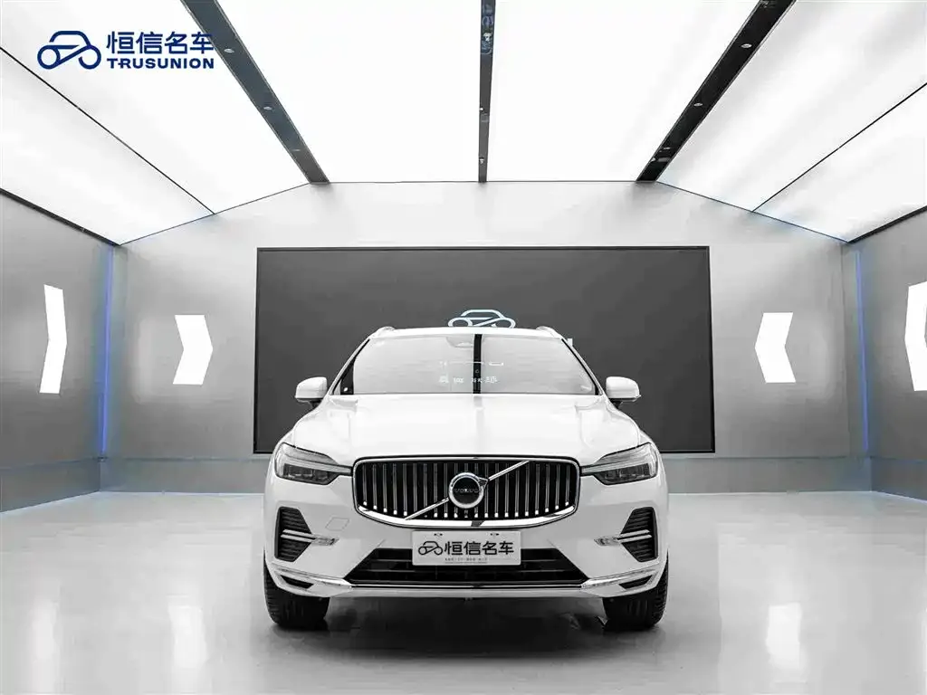 Volvo XC60 — фото 7