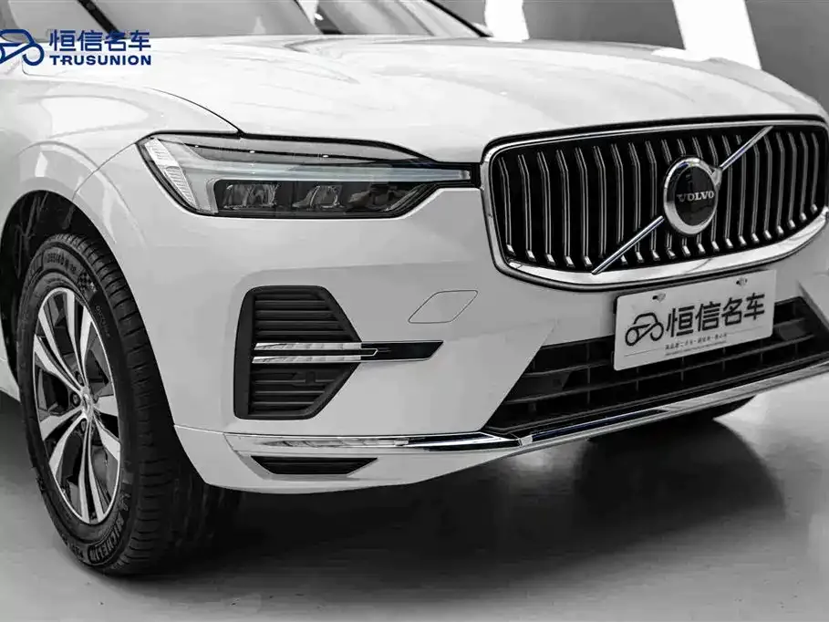 Volvo XC60 — фото 5