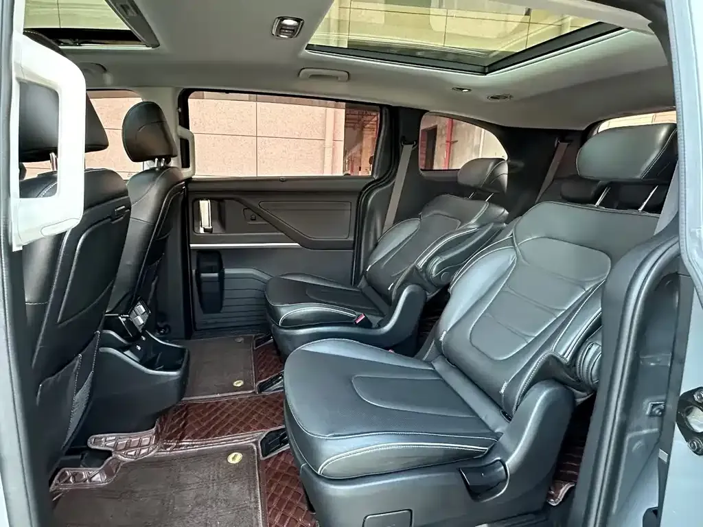 Hyundai Custo — фото 3