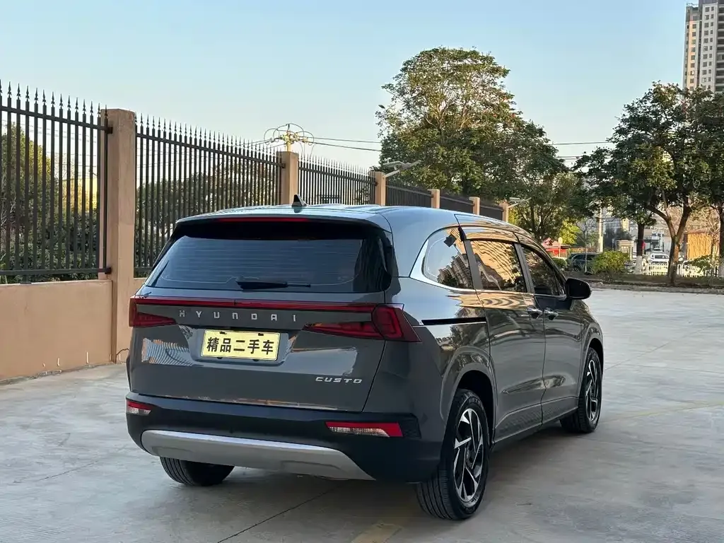 Hyundai Custo — фото 8