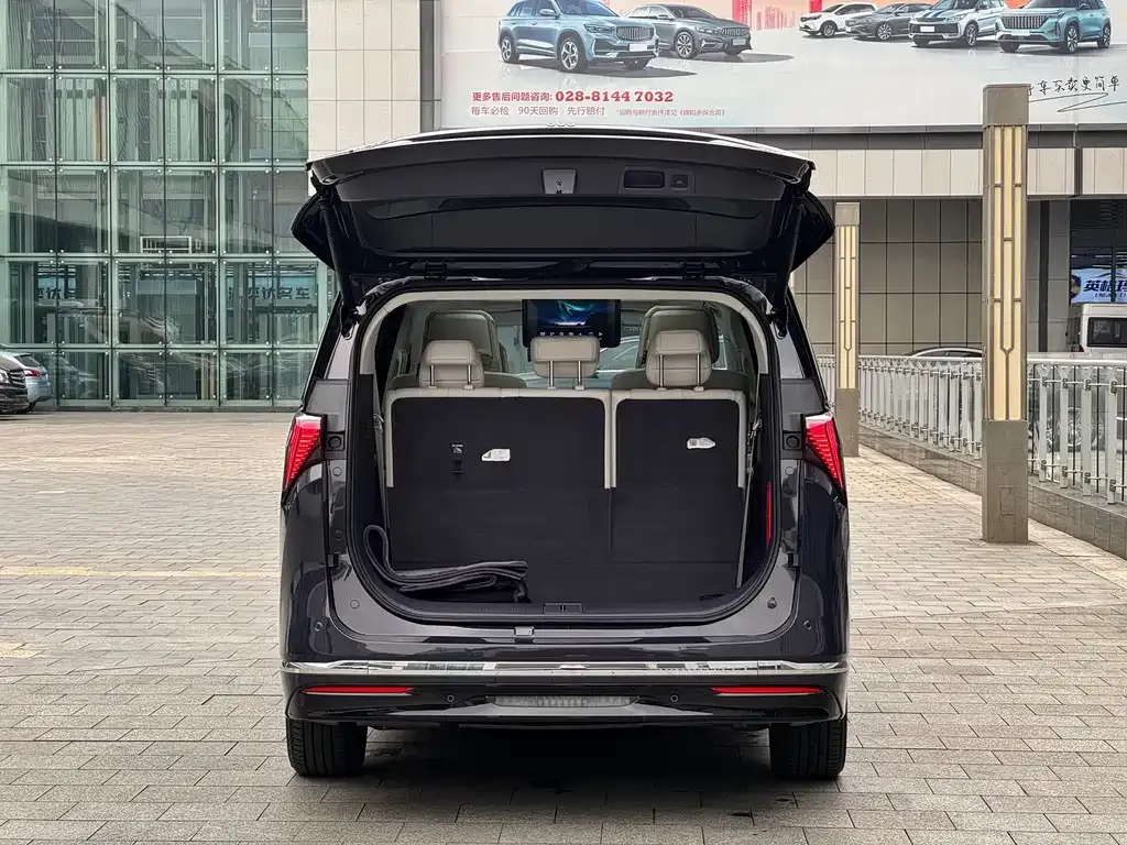 Buick GL8 Hybrid — фото 6