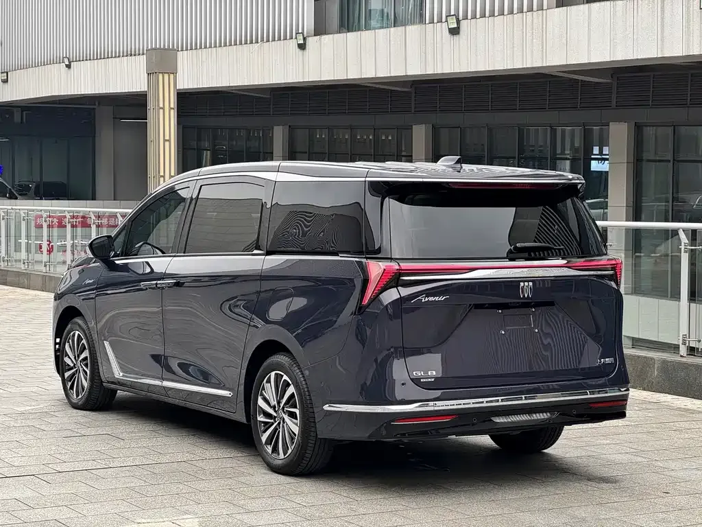 Buick GL8 Hybrid — фото 4