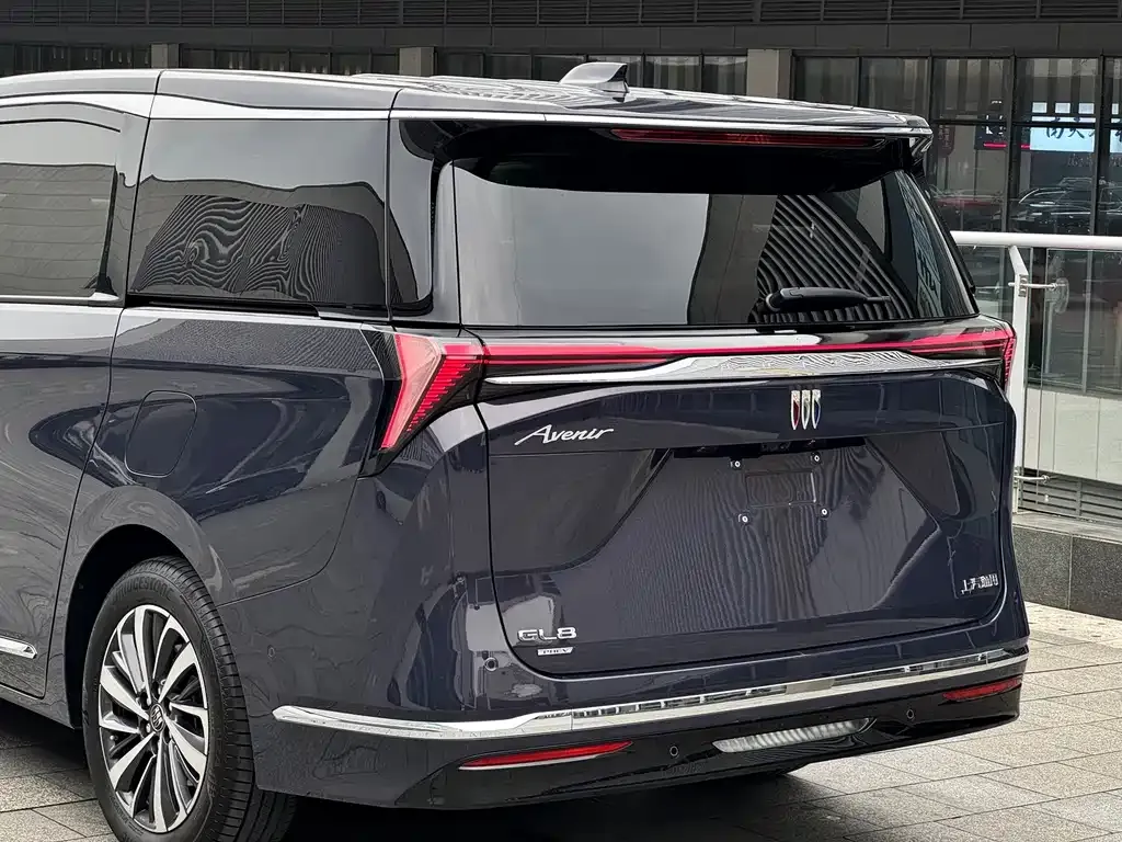 Buick GL8 Hybrid — фото 9