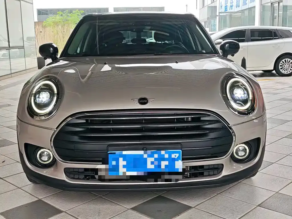 MINI Clubman — фото 2
