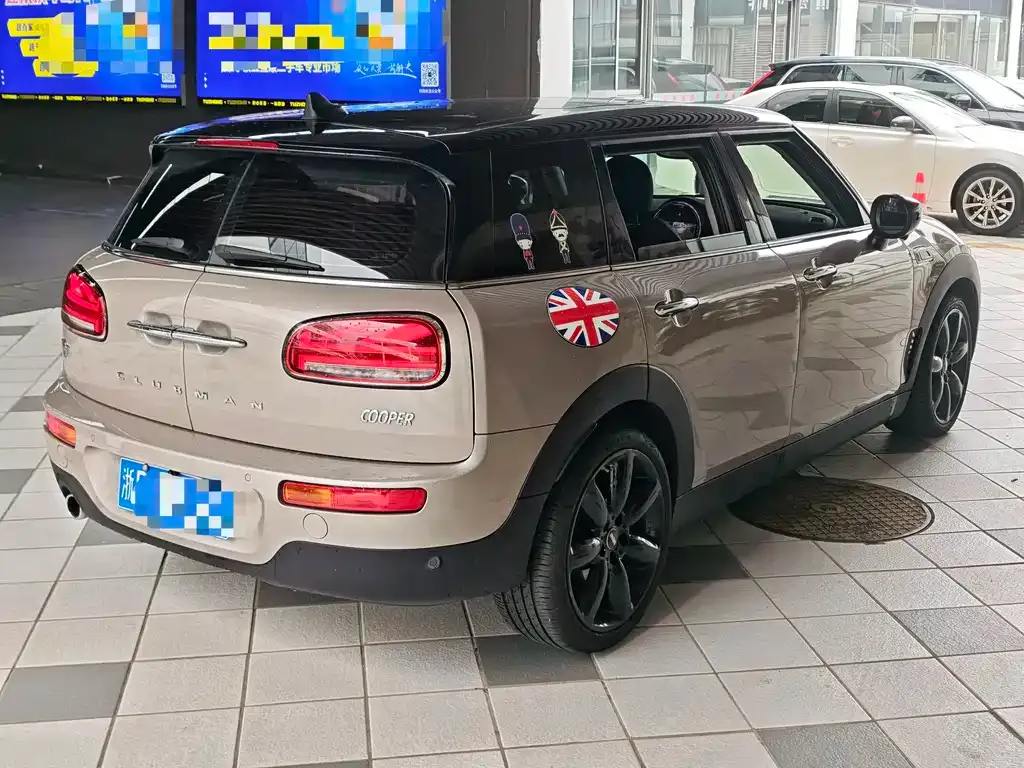 MINI Clubman — фото 6